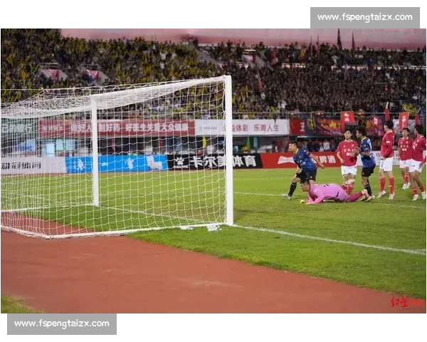 四川城足联赛 “那个男人” 刷屏!36 岁高速路卫 6 球登顶 四川城足联赛 “那个男人” 刷屏!36 岁高速路卫 6 球登顶