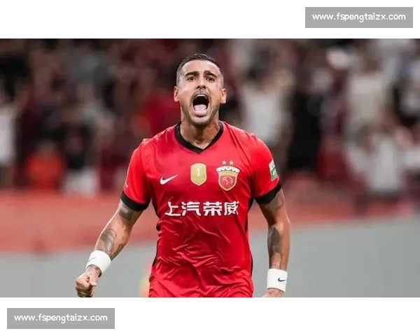 山东 3-1 逆转海港引热议:快节奏对决下,莱昂纳多伤退成转折点 山东 3-1 逆转海港引热议:快节奏对决下,莱昂纳多伤退成转折点